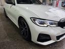 3シリーズ 330i Mスポーツ 6か月走行距離無制限保証付 ワンオーナー イノベーションPKG コンフォートPKG 純正OP19インチAW Mパフォーマンスカーボンドアミラーカバー&カーボントランクスポイラー ブラックキドニーグリル(5枚目)