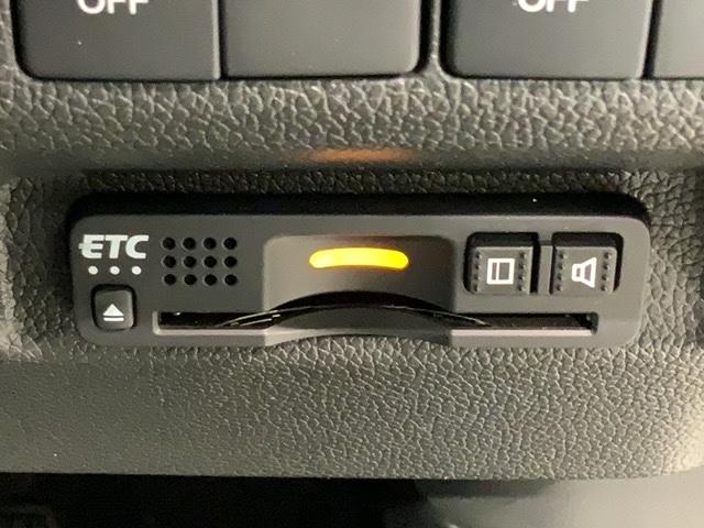 フリードハイブリッド ハイブリッド・Ｇホンダセンシング　禁煙１オーナー　１年保証　ナビＶＸＭ－２１４Ｖｆｉ　ＴＶ　Ｒカメラ　ＣＤ録音　ＢＴオ－ディオ　ＤＶＤ　ドラレコ　ＥＴＣ　ＬＥＤオートライト　ＶＳＡ　両側ＰＳＤ　シートヒーター　クルコン　ＡＷ　スマキー（12枚目）