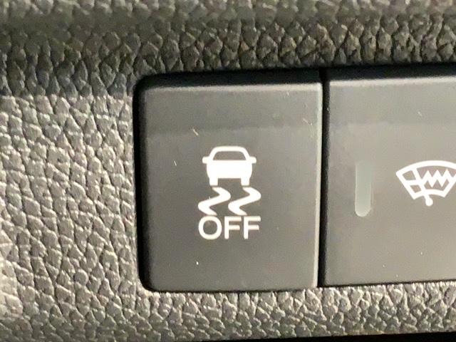 フリードハイブリッド ハイブリッド・Ｇホンダセンシング　禁煙１オーナー　１年保証　ナビＶＸＭ－２１４Ｖｆｉ　ＴＶ　Ｒカメラ　ＣＤ録音　ＢＴオ－ディオ　ＤＶＤ　ドラレコ　ＥＴＣ　ＬＥＤオートライト　ＶＳＡ　両側ＰＳＤ　シートヒーター　クルコン　ＡＷ　スマキー（14枚目）