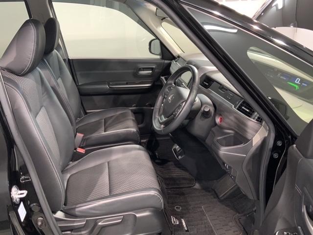 フリードハイブリッド ハイブリッド・Ｇホンダセンシング　禁煙１オーナー　１年保証　ナビＶＸＭ－２１４Ｖｆｉ　ＴＶ　Ｒカメラ　ＣＤ録音　ＢＴオ－ディオ　ＤＶＤ　ドラレコ　ＥＴＣ　ＬＥＤオートライト　ＶＳＡ　両側ＰＳＤ　シートヒーター　クルコン　ＡＷ　スマキー（16枚目）