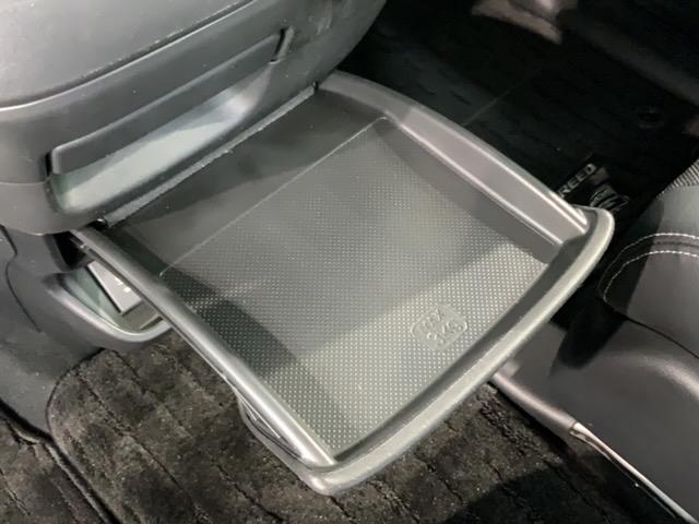 フリードハイブリッド ハイブリッド・Ｇホンダセンシング　禁煙１オーナー　１年保証　ナビＶＸＭ－２１４Ｖｆｉ　ＴＶ　Ｒカメラ　ＣＤ録音　ＢＴオ－ディオ　ＤＶＤ　ドラレコ　ＥＴＣ　ＬＥＤオートライト　ＶＳＡ　両側ＰＳＤ　シートヒーター　クルコン　ＡＷ　スマキー（27枚目）