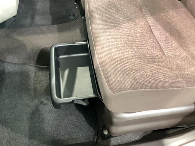 パッソ プラスハナ Gパッケージ 禁煙 1年保証 ナビ フルセグTV Rカメラ CD録音 DVD ドラレコ ETC フォグ 横滑り防止 アルミ スマ-トキ- 盗難防止装置 整備記録簿 ベンチシ-ト Wエアバッグ AAC 保証書取説(11枚目)