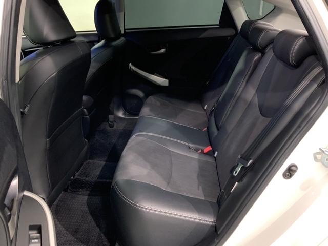 プリウス Ｇツーリングセレクション　禁煙　１年保証　ナビ　ＴＶ　ＣＤ録音　ＤＶＤ　ＥＴＣ　ＨＩＤオートライト　横滑り防止　電動シ－ト　クルコン　アルミ　スマ－トキ－　盗難防止装置　整備記録簿　ＡＡＣ　スペアキ－　Ｗエアバッグ　取説保証書（29枚目）