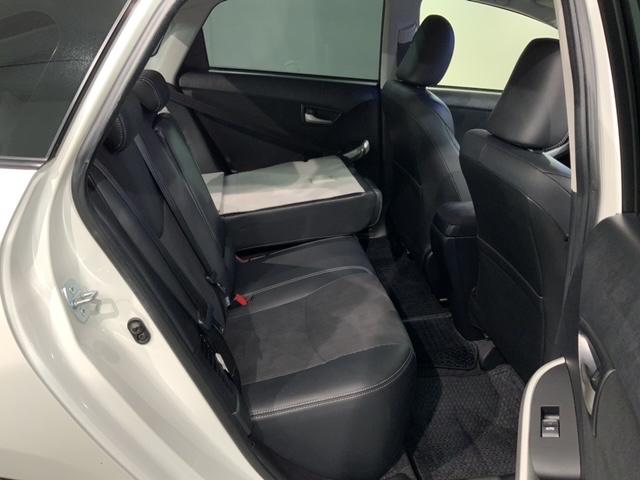 プリウス Ｇツーリングセレクション　禁煙　１年保証　ナビ　ＴＶ　ＣＤ録音　ＤＶＤ　ＥＴＣ　ＨＩＤオートライト　横滑り防止　電動シ－ト　クルコン　アルミ　スマ－トキ－　盗難防止装置　整備記録簿　ＡＡＣ　スペアキ－　Ｗエアバッグ　取説保証書（33枚目）