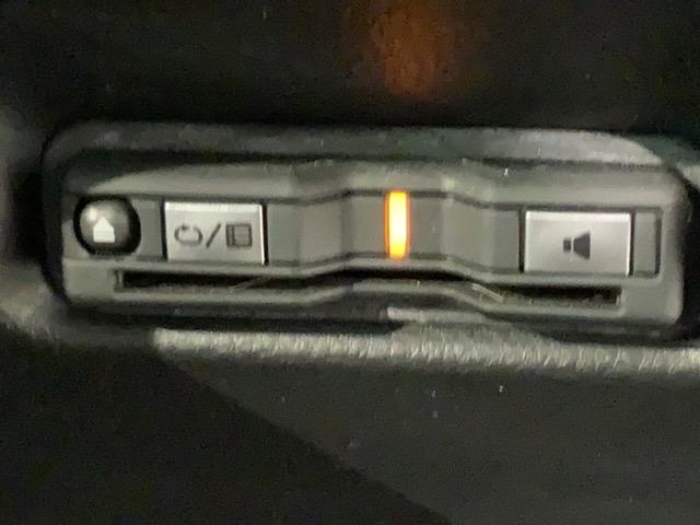 フィット e:HEVホーム 禁煙1オーナー 車検整備付 1年保証 ドラレコ ナビVXU-215FTi TV Rカメラ CD BTオ-ディオ DVD ETC LEDオートライト VSA クルコン スマキー 盗難防止装置 保証書取説(11枚目)