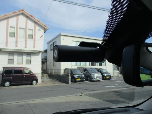 ５００ ツインエア　ラウンジ　最終型　ＴＦＴメーター　Ｂｅａｔｓサウンドシステム　カープレイ対応オーディオ　前後ドライブレコーダー　ＥＴＣ　ＨＩＤヘッドライト　ガラスルーフ　１５インチアルミ　バックソナー（22枚目）