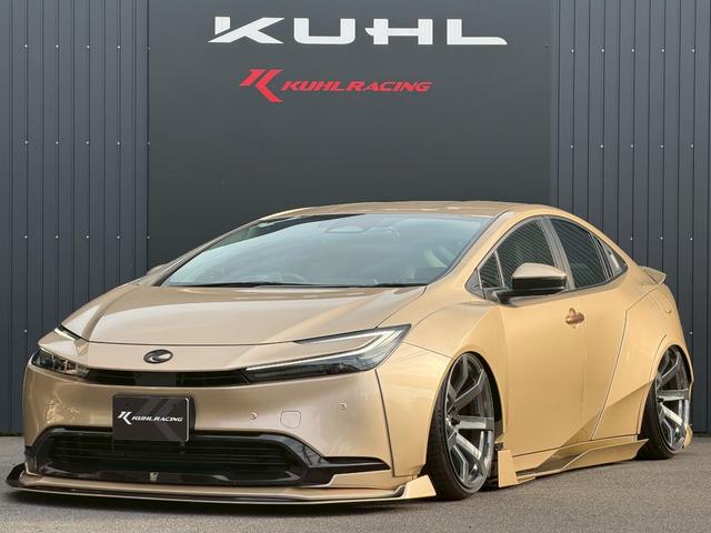 プリウス G オートサロン2024年出展最優秀賞車両/KUHLフルコンプリートカー/VERZ VRF01R20インチ/エアフォースエアサス/エレガントゴールドラッピング/純正ディスプレイオーディオナビ/ETC2.0(2枚目)