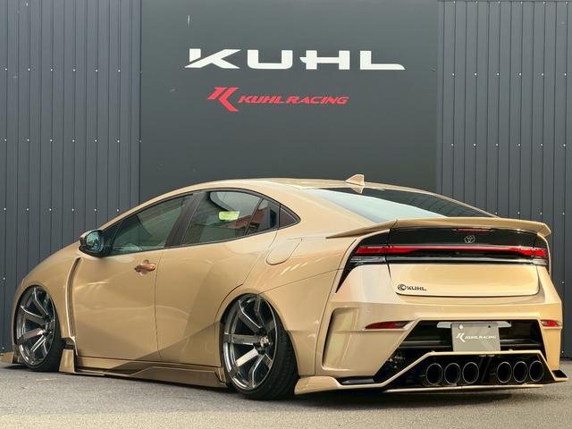 プリウス G オートサロン2024年出展最優秀賞車両/KUHLフルコンプリートカー/VERZ VRF01R20インチ/エアフォースエアサス/エレガントゴールドラッピング/純正ディスプレイオーディオナビ/ETC2.0(6枚目)