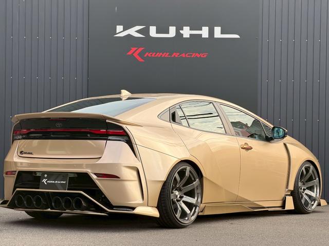 プリウス G オートサロン2024年出展最優秀賞車両/KUHLフルコンプリートカー/VERZ VRF01R20インチ/エアフォースエアサス/エレガントゴールドラッピング/純正ディスプレイオーディオナビ/ETC2.0(8枚目)