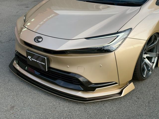 プリウス G オートサロン2024年出展最優秀賞車両/KUHLフルコンプリートカー/VERZ VRF01R20インチ/エアフォースエアサス/エレガントゴールドラッピング/純正ディスプレイオーディオナビ/ETC2.0(12枚目)