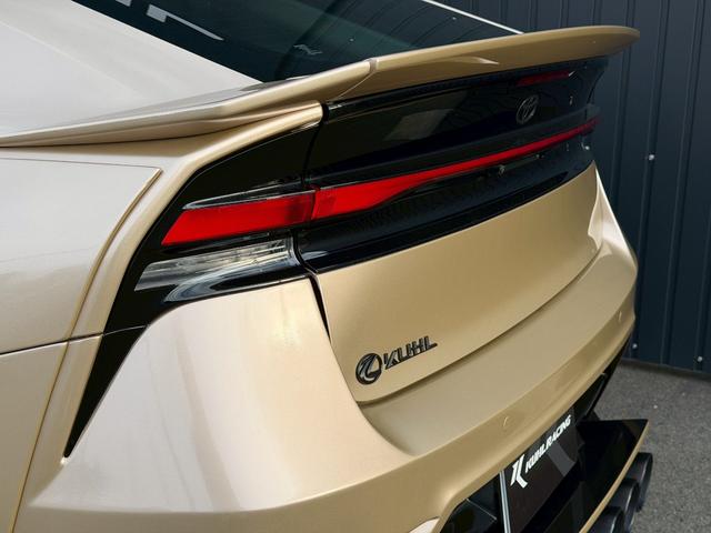 プリウス G オートサロン2024年出展最優秀賞車両/KUHLフルコンプリートカー/VERZ VRF01R20インチ/エアフォースエアサス/エレガントゴールドラッピング/純正ディスプレイオーディオナビ/ETC2.0(21枚目)