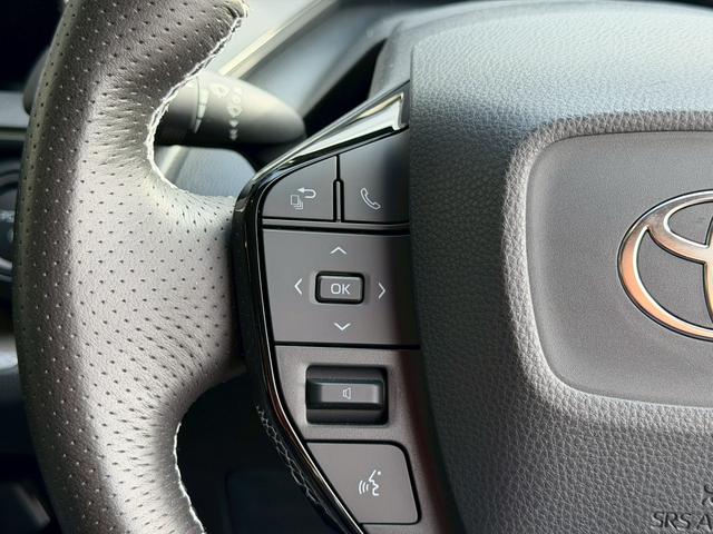 プリウス G オートサロン2024年出展最優秀賞車両/KUHLフルコンプリートカー/VERZ VRF01R20インチ/エアフォースエアサス/エレガントゴールドラッピング/純正ディスプレイオーディオナビ/ETC2.0(29枚目)