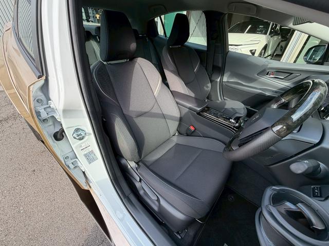 プリウス G オートサロン2024年出展最優秀賞車両/KUHLフルコンプリートカー/VERZ VRF01R20インチ/エアフォースエアサス/エレガントゴールドラッピング/純正ディスプレイオーディオナビ/ETC2.0(38枚目)