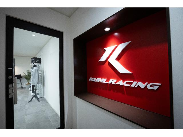 プリウス G オートサロン2024年出展最優秀賞車両/KUHLフルコンプリートカー/VERZ VRF01R20インチ/エアフォースエアサス/エレガントゴールドラッピング/純正ディスプレイオーディオナビ/ETC2.0(58枚目)