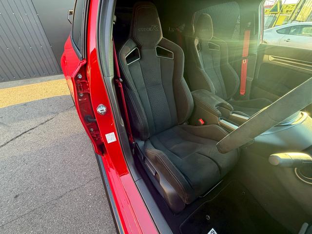 �^�]�ȁA����ȂƂ��ɂg���������@�s�x�o�d�@�q�V�[�g�ɂȂ��Ă���A�h���C�o�[�̑��c�p����ێ����Ăǂ�ȑ���ɂ��Ή��ł���V�[�g�ɂȂ��Ă���܂��I