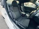 運転席シートも目立つ汚れは無く綺麗に保たれております！スタッフによる徹底的なクリーニング後ご納車させていただきます！気になる方は店頭へ現車確認にご来店ください！遠方の方は写真でのやり取りも可能です！