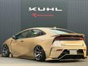 プリウス G オートサロン2024年出展最優秀賞車両/KUHLフルコンプリートカー/VERZ VRF01R20インチ/エアフォースエアサス/エレガントゴールドラッピング/純正ディスプレイオーディオナビ/ETC2.0(6枚目)