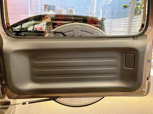 ジムニー クロスアドベンチャー　車検Ｒ７年１０月　５速ＭＴ　背面タイヤカバー　キーレスキー　シートヒーター　ウインカー付き電動格納式ドアミラー（33枚目）