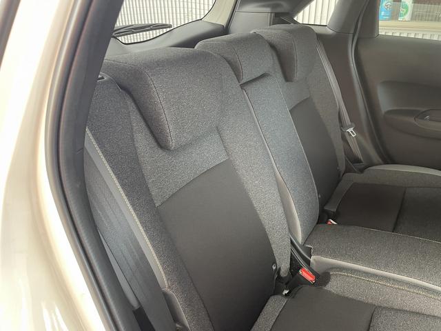 フィット ｅ：ＨＥＶ　ＲＳ　無限エアロ　ホンダ純正カーナビ　スマートキー　衝突軽減ブレーキ　ハーフレザーシート　パドルシフト　ＬＥＤヘッドライト　ＥＴＣ　アダプティブクルーズコントロール　革巻きステアリング（21枚目）