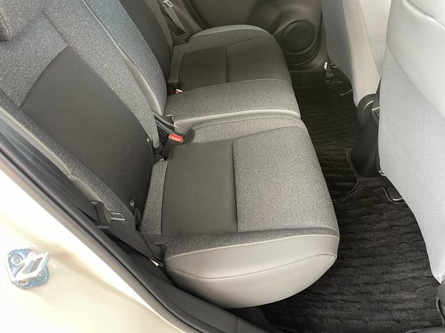 フィット ｅ：ＨＥＶ　ＲＳ　無限エアロ　ホンダ純正カーナビ　スマートキー　衝突軽減ブレーキ　ハーフレザーシート　パドルシフト　ＬＥＤヘッドライト　ＥＴＣ　アダプティブクルーズコントロール　革巻きステアリング（22枚目）