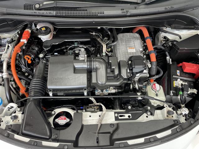 フィット ｅ：ＨＥＶ　ＲＳ　無限エアロ　ホンダ純正カーナビ　スマートキー　衝突軽減ブレーキ　ハーフレザーシート　パドルシフト　ＬＥＤヘッドライト　ＥＴＣ　アダプティブクルーズコントロール　革巻きステアリング（27枚目）
