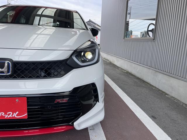 フィット ｅ：ＨＥＶ　ＲＳ　無限エアロ　ホンダ純正カーナビ　スマートキー　衝突軽減ブレーキ　ハーフレザーシート　パドルシフト　ＬＥＤヘッドライト　ＥＴＣ　アダプティブクルーズコントロール　革巻きステアリング（42枚目）