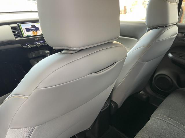 フィット ｅ：ＨＥＶ　ＲＳ　無限エアロ　ホンダ純正カーナビ　スマートキー　衝突軽減ブレーキ　ハーフレザーシート　パドルシフト　ＬＥＤヘッドライト　ＥＴＣ　アダプティブクルーズコントロール　革巻きステアリング（62枚目）