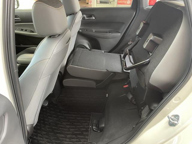 フィット ｅ：ＨＥＶ　ＲＳ　無限エアロ　ホンダ純正カーナビ　スマートキー　衝突軽減ブレーキ　ハーフレザーシート　パドルシフト　ＬＥＤヘッドライト　ＥＴＣ　アダプティブクルーズコントロール　革巻きステアリング（65枚目）