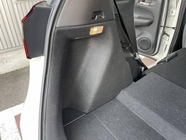 フィット ｅ：ＨＥＶ　ＲＳ　無限エアロ　ホンダ純正カーナビ　スマートキー　衝突軽減ブレーキ　ハーフレザーシート　パドルシフト　ＬＥＤヘッドライト　ＥＴＣ　アダプティブクルーズコントロール　革巻きステアリング（70枚目）