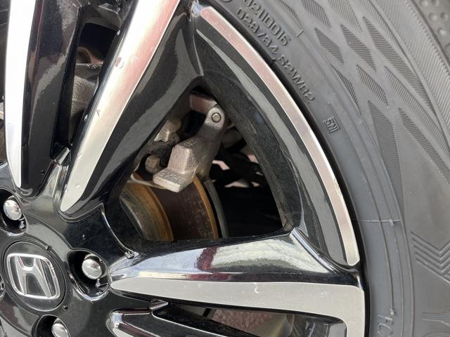 フィット ｅ：ＨＥＶ　ＲＳ　無限エアロ　ホンダ純正カーナビ　スマートキー　衝突軽減ブレーキ　ハーフレザーシート　パドルシフト　ＬＥＤヘッドライト　ＥＴＣ　アダプティブクルーズコントロール　革巻きステアリング（74枚目）