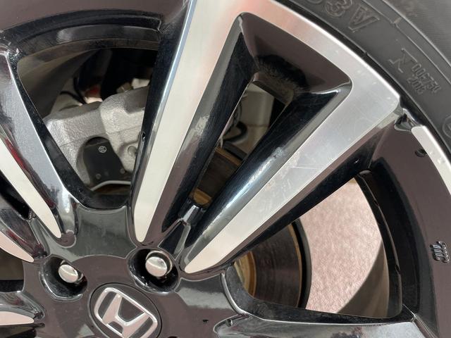 フィット ｅ：ＨＥＶ　ＲＳ　無限エアロ　ホンダ純正カーナビ　スマートキー　衝突軽減ブレーキ　ハーフレザーシート　パドルシフト　ＬＥＤヘッドライト　ＥＴＣ　アダプティブクルーズコントロール　革巻きステアリング（75枚目）