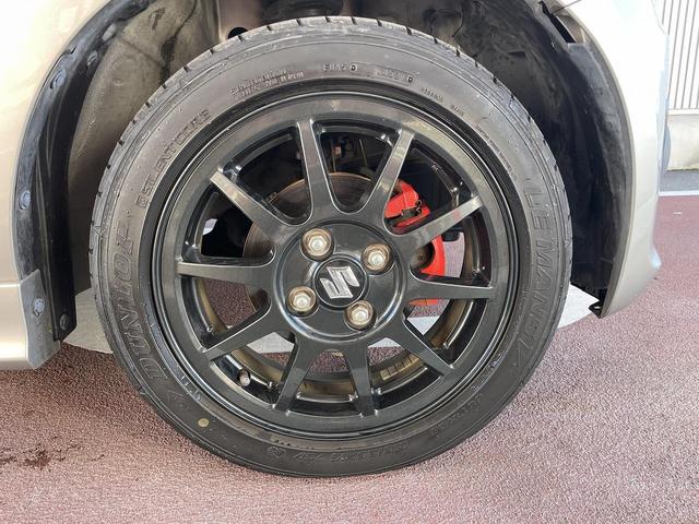 アルトワークス ベースグレード　５速ＭＴ　レカロシート　スマートキー　ＨＩＤヘッドライト　ＥＴＣ　ドライブレコーダー　フロアマット　ドアバイザー　革巻きステアリング　純正アルミホイール　フォグライト（9枚目）