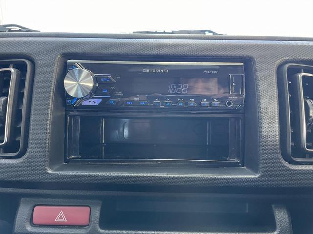 アルトワークス ベースグレード　５速ＭＴ　レカロシート　スマートキー　ＨＩＤヘッドライト　ＥＴＣ　ドライブレコーダー　フロアマット　ドアバイザー　革巻きステアリング　純正アルミホイール　フォグライト（19枚目）