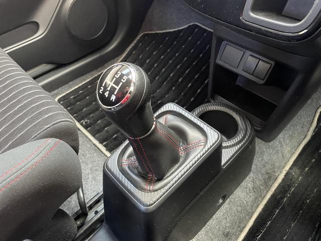 アルトワークス ベースグレード　５速ＭＴ　レカロシート　スマートキー　ＨＩＤヘッドライト　ＥＴＣ　ドライブレコーダー　フロアマット　ドアバイザー　革巻きステアリング　純正アルミホイール　フォグライト（43枚目）