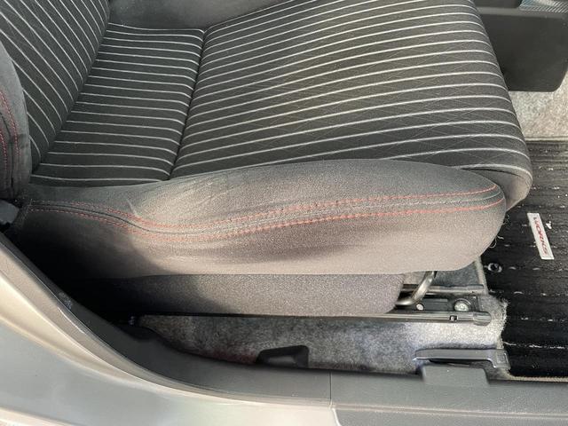 アルトワークス ベースグレード　５速ＭＴ　レカロシート　スマートキー　ＨＩＤヘッドライト　ＥＴＣ　ドライブレコーダー　フロアマット　ドアバイザー　革巻きステアリング　純正アルミホイール　フォグライト（48枚目）