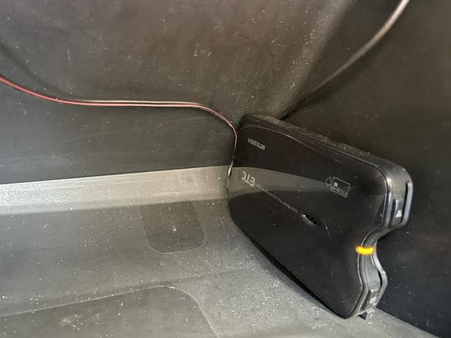 アルトワークス ベースグレード　５速ＭＴ　レカロシート　スマートキー　ＨＩＤヘッドライト　ＥＴＣ　ドライブレコーダー　フロアマット　ドアバイザー　革巻きステアリング　純正アルミホイール　フォグライト（56枚目）