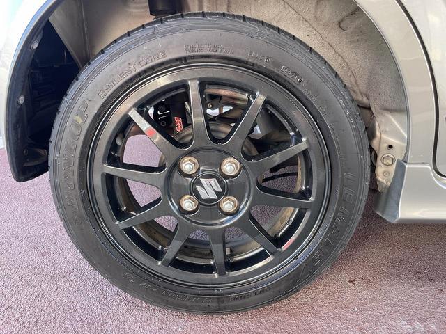 アルトワークス ベースグレード　５速ＭＴ　レカロシート　スマートキー　ＨＩＤヘッドライト　ＥＴＣ　ドライブレコーダー　フロアマット　ドアバイザー　革巻きステアリング　純正アルミホイール　フォグライト（66枚目）