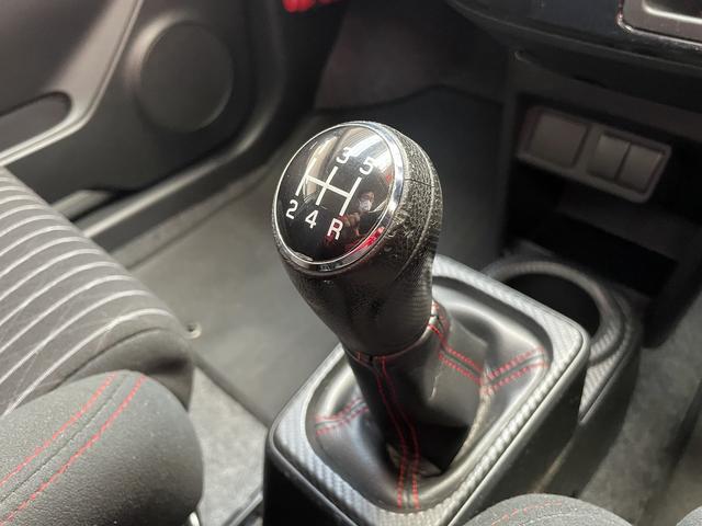 アルトワークス ベースグレード　５速マニュアルミッション　ターボエンジン　柿本改マフラー　ＴＥＩＮサス　純正カーナビ　ワンセグＴＶ　バックカメラ　レカロシート　ＨＩＤヘッドライト　スマートキー＆プッシュスタート（13枚目）