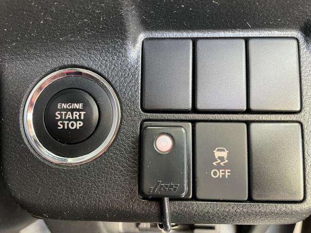 アルトワークス ベースグレード　５速マニュアルミッション　ターボエンジン　柿本改マフラー　ＴＥＩＮサス　純正カーナビ　ワンセグＴＶ　バックカメラ　レカロシート　ＨＩＤヘッドライト　スマートキー＆プッシュスタート（17枚目）