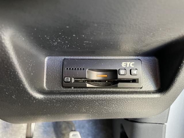 アルトワークス ベースグレード　５速マニュアルミッション　ターボエンジン　柿本改マフラー　ＴＥＩＮサス　純正カーナビ　ワンセグＴＶ　バックカメラ　レカロシート　ＨＩＤヘッドライト　スマートキー＆プッシュスタート（18枚目）