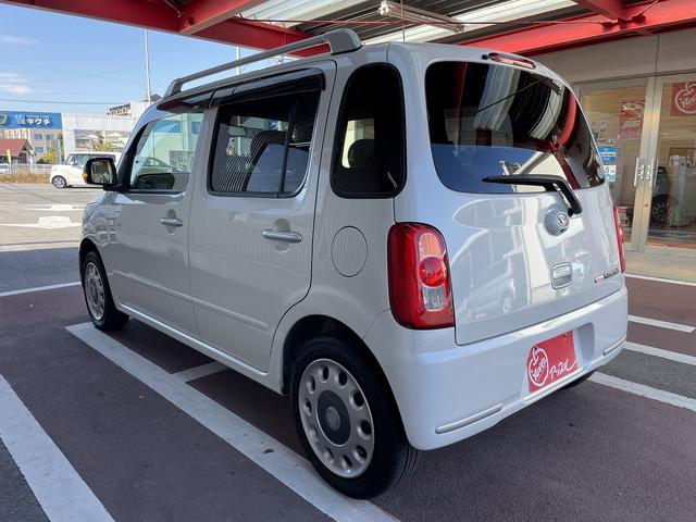 ミラココア ココアプラスＧ　バックカメラ　スマートキー　電動格納ミラー　ベンチシート　ＣＶＴ　盗難防止システム　ＡＢＳ　ＣＤ　ミュージックプレイヤー接続可　ルーフレール　衝突安全ボディ　エアコン　パワーステアリング（4枚目）