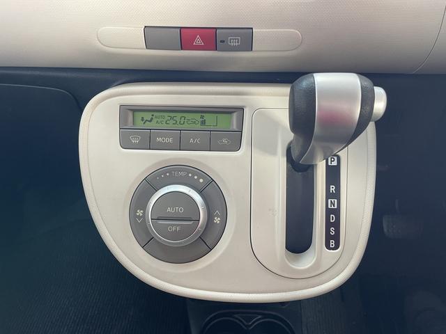 ミラココア ココアプラスＧ　バックカメラ　スマートキー　電動格納ミラー　ベンチシート　ＣＶＴ　盗難防止システム　ＡＢＳ　ＣＤ　ミュージックプレイヤー接続可　ルーフレール　衝突安全ボディ　エアコン　パワーステアリング（13枚目）