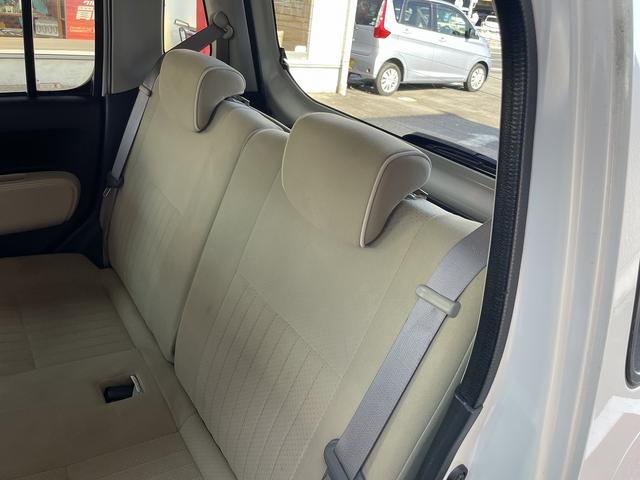 ミラココア ココアプラスＧ　バックカメラ　スマートキー　電動格納ミラー　ベンチシート　ＣＶＴ　盗難防止システム　ＡＢＳ　ＣＤ　ミュージックプレイヤー接続可　ルーフレール　衝突安全ボディ　エアコン　パワーステアリング（28枚目）