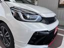 フィット ｅ：ＨＥＶ　ＲＳ　無限エアロ　ホンダ純正カーナビ　スマートキー　衝突軽減ブレーキ　ハーフレザーシート　パドルシフト　ＬＥＤヘッドライト　ＥＴＣ　アダプティブクルーズコントロール　革巻きステアリング（8枚目）