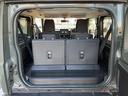 後席使用時のラゲッジスペースは最低限。基本的には後席を倒して二人乗りまでで使う車です。