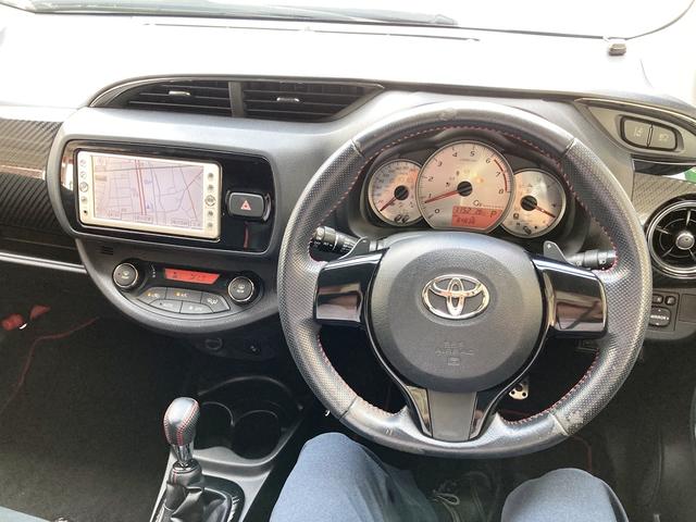 ヴィッツ ＲＳ　Ｇ’ｓ　スマートパッケージ　ユーザー買取車　純正ＯＰルーフスポイラー　スマートキー＆プッシュスタート　セーフティセンス　黒ハーフレザースポーツシート　パドルシフト　ＥＴＣ　ドライブレコーダー　革巻ステア・シフトノブ　純正１７ＡＷ（46枚目）