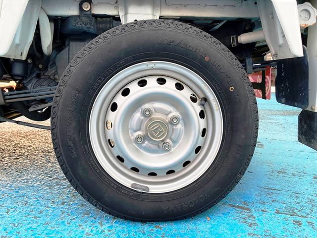 アクティトラック リフターV 垂直式 5MT・ヤシマ産業製テールゲートリフター・三方開荷台・ゴムマット&バイザー付・AM/FMラジオ・パワーステアリング・エアバッグ・エアコン・スペアタイヤ(29枚目)