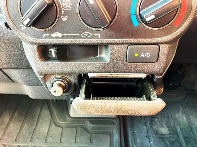 アクティトラック リフターV 垂直式 5MT・ヤシマ産業製テールゲートリフター・三方開荷台・ゴムマット&バイザー付・AM/FMラジオ・パワーステアリング・エアバッグ・エアコン・スペアタイヤ(39枚目)