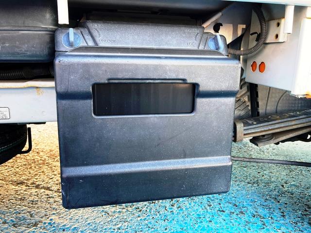 アクティトラック リフターV 垂直式 5MT・ヤシマ産業製テールゲートリフター・三方開荷台・ゴムマット&バイザー付・AM/FMラジオ・パワーステアリング・エアバッグ・エアコン・スペアタイヤ(54枚目)