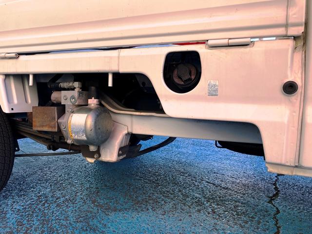 アクティトラック リフターV 垂直式 5MT・ヤシマ産業製テールゲートリフター・三方開荷台・ゴムマット&バイザー付・AM/FMラジオ・パワーステアリング・エアバッグ・エアコン・スペアタイヤ(62枚目)